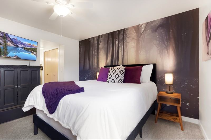 625 Manhattan Pl - Photo 3 of 20