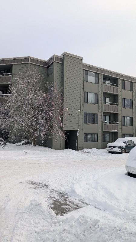 2201 Romig Place #208