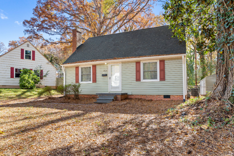 2614 Gould St - Photo 3 of 20