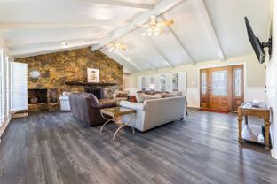 607 N Duncanville Rd #A - Photo 1 of 1