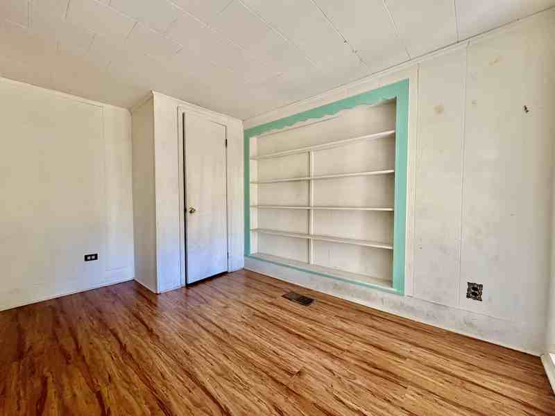 516 Northwest Ave - Photo 5 of 11