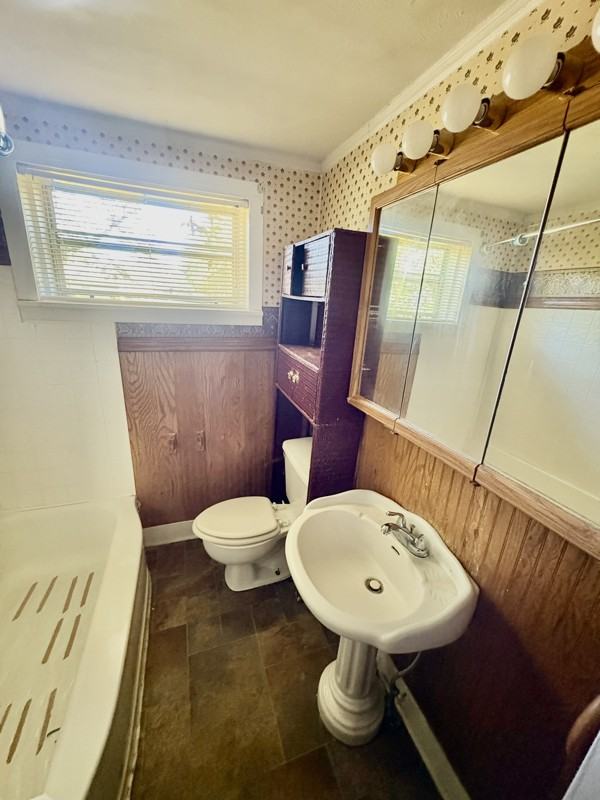 516 Northwest Ave - Photo 6 of 11