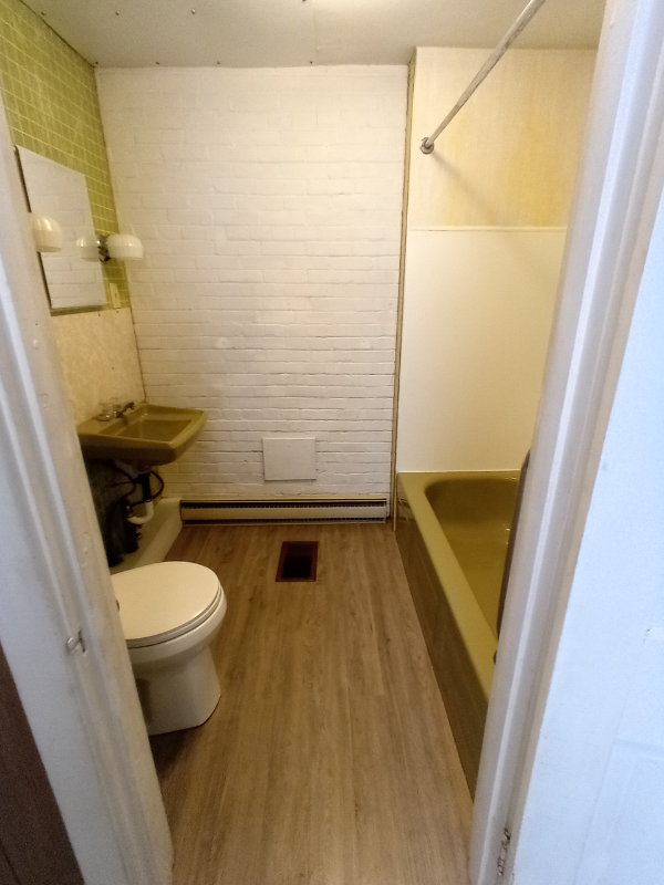 117 W High St - Photo 2 of 8