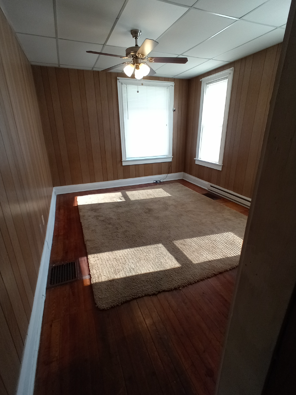 117 W High St - Photo 3 of 8