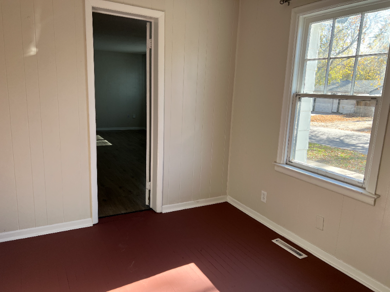 912 E Skinner St - Photo 4 of 16