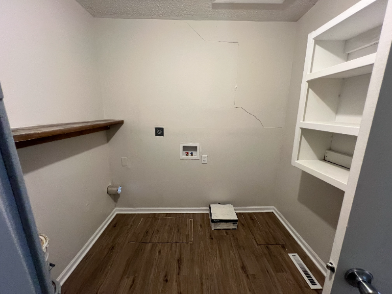 912 E Skinner St - Photo 7 of 16