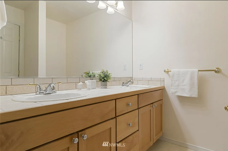 19010 68th Ave Ne #C203 - Photo 5 of 20