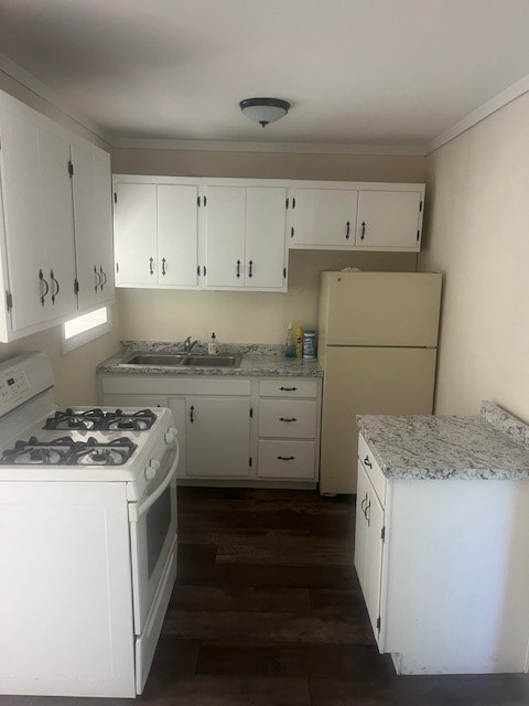 105 Warner Rd - Photo 2 of 9