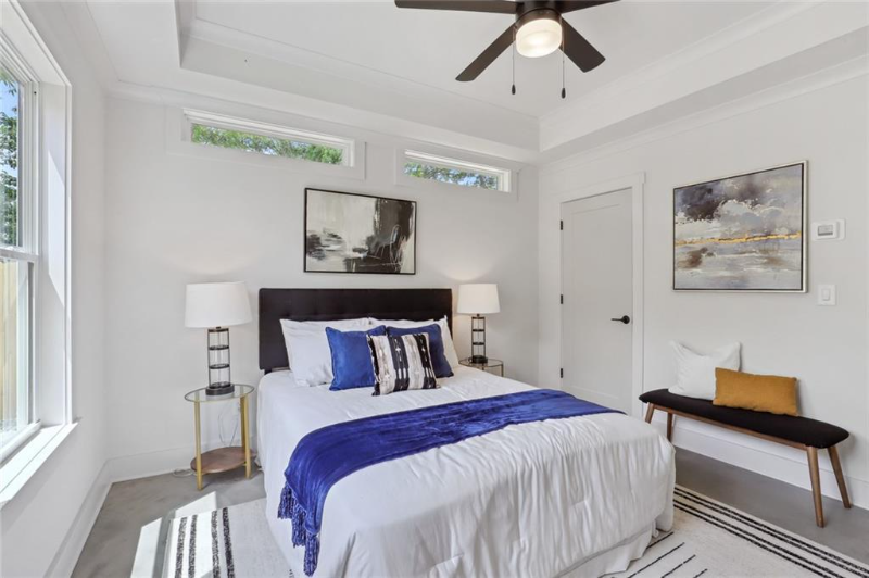 496 Glenwood Pl Se #B - Photo 4 of 9