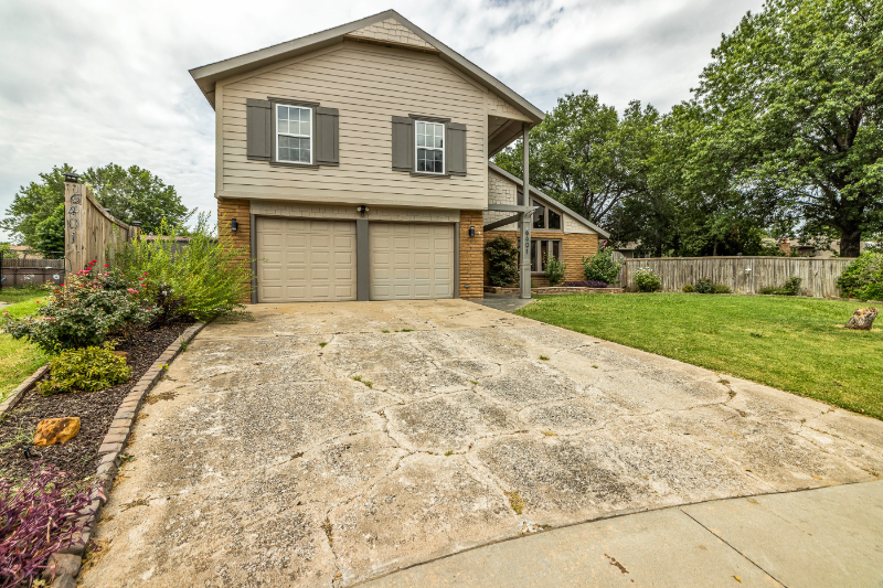 6401 S 86th East Ave - Photo 2 of 20