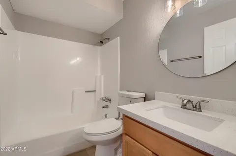 4828 W Orangewood Ave #116 - Photo 2 of 9