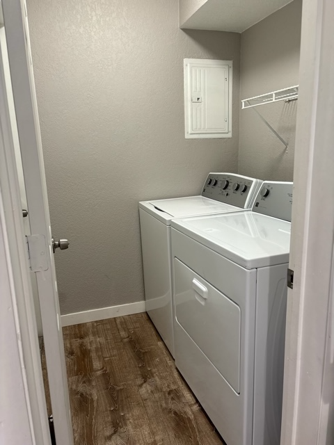 4828 W Orangewood Ave #116 - Photo 5 of 9