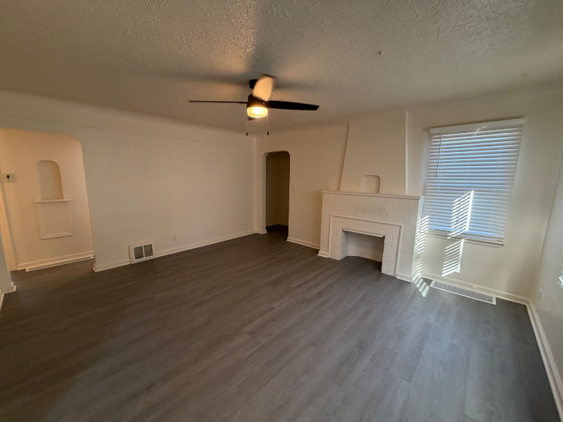 820 Central Avenue - Photo 4 of 10