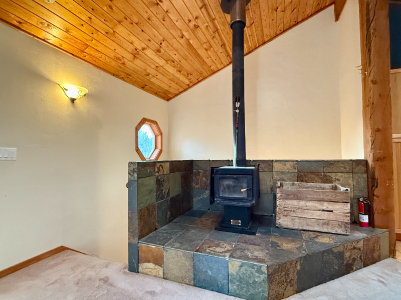 1611 N Fork Rd - Photo 6 of 21