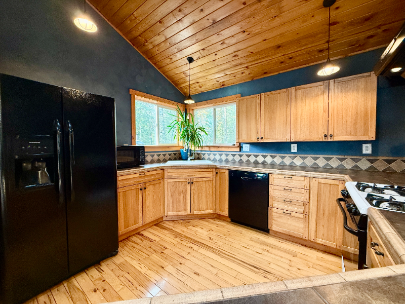 1611 N Fork Rd - Photo 3 of 21