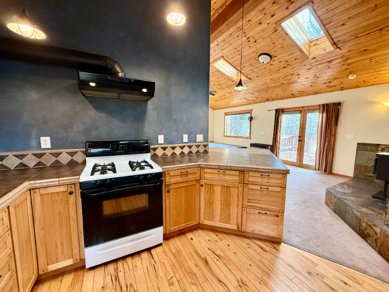 1611 N Fork Rd - Photo 4 of 21