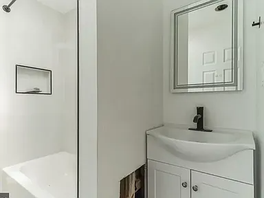 5524 Matthews St #10 - Photo 3 of 6