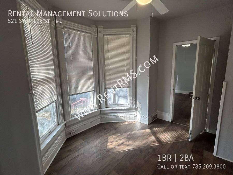 521 Southwest Tyler Street #1 - Photo 5 of 13