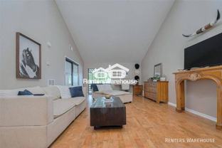 182 April Point Dr N - Photo 1 of 1