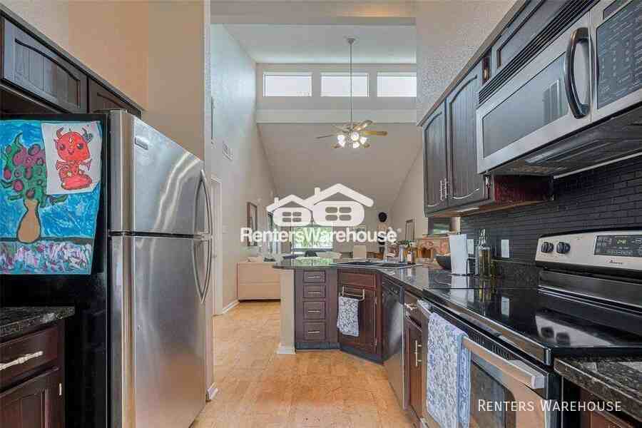 182 April Point Dr N - Photo 6 of 18