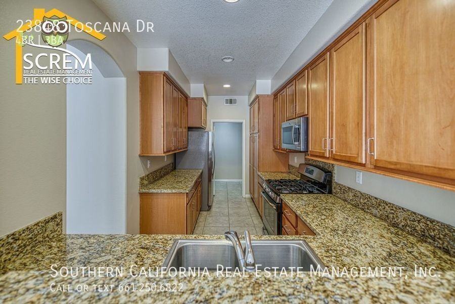 23848 Toscana Dr - Photo 7 of 33