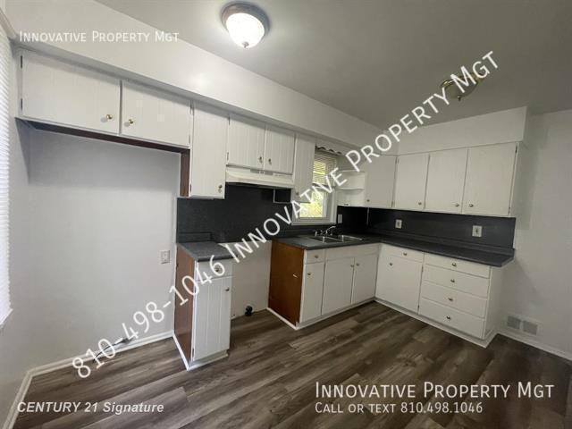 1418 Blueberry Ln - Photo 5 of 16