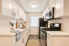 5128 De Longpre Ave #4 - Photo 1 of 1