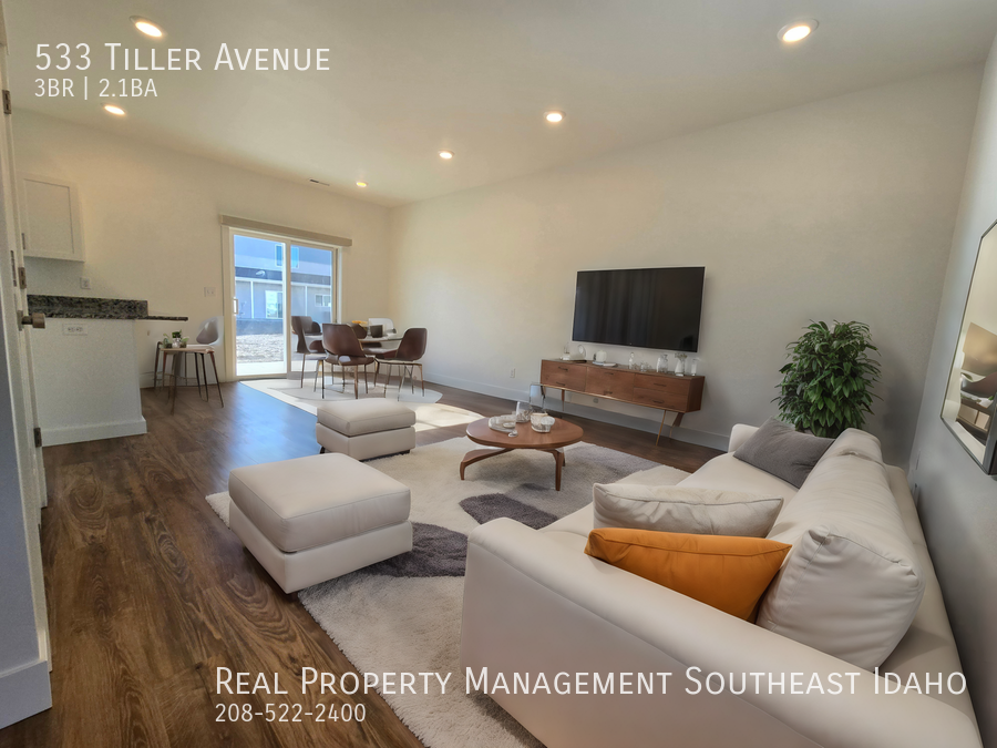 533 Tiller Ave - Photo 3 of 22