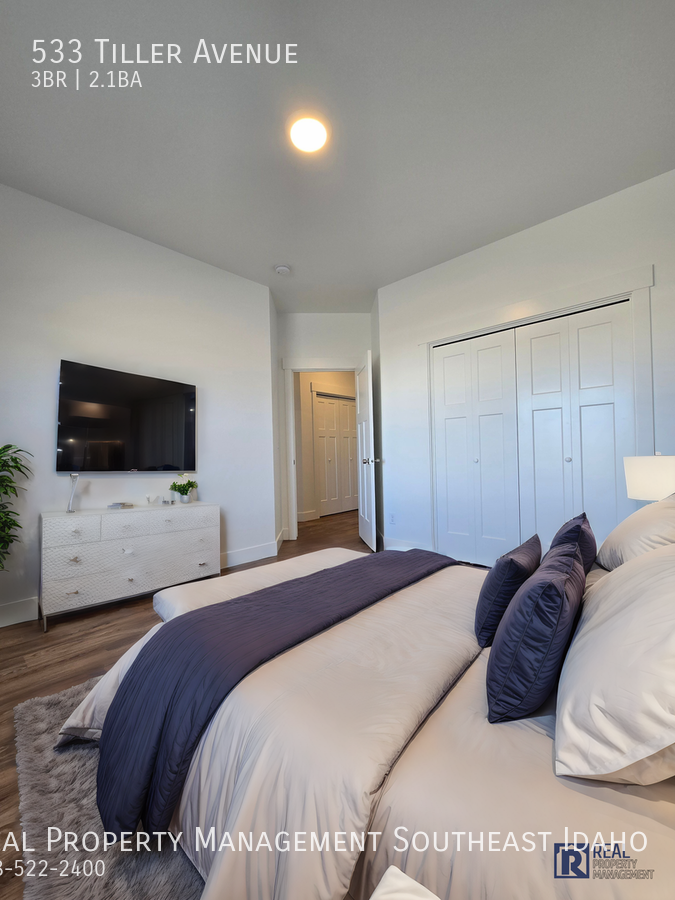 533 Tiller Ave - Photo 5 of 22