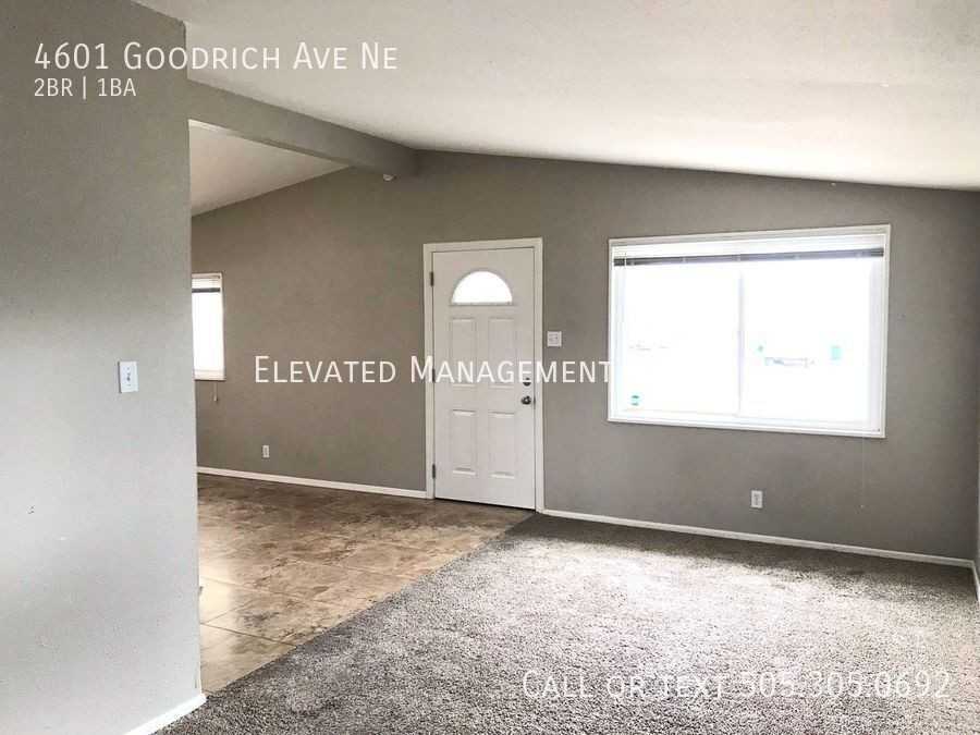 4601 Goodrich Ave Ne - Photo 5 of 30