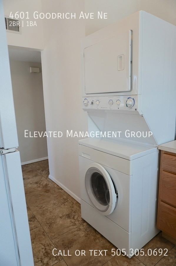 4601 Goodrich Ave Ne - Photo 6 of 30