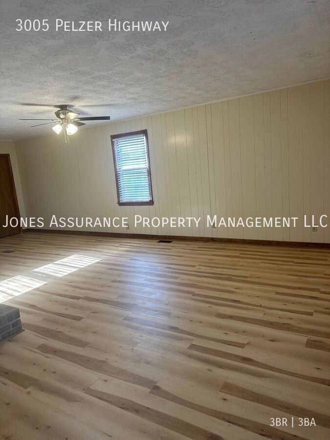 3005 Pelzer Hwy - Photo 3 of 9