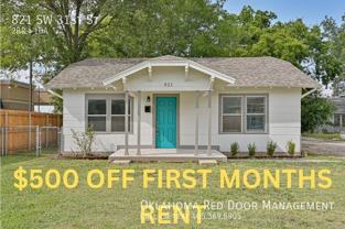 821 Sw 31st St - Photo 1 of 1