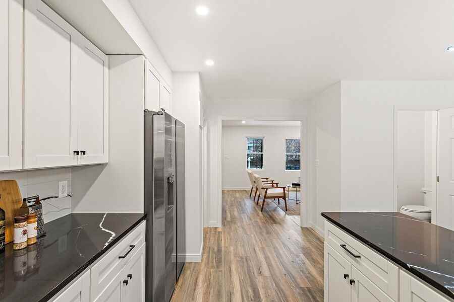 68 Farragut Place Northwest - Photo 6 of 39