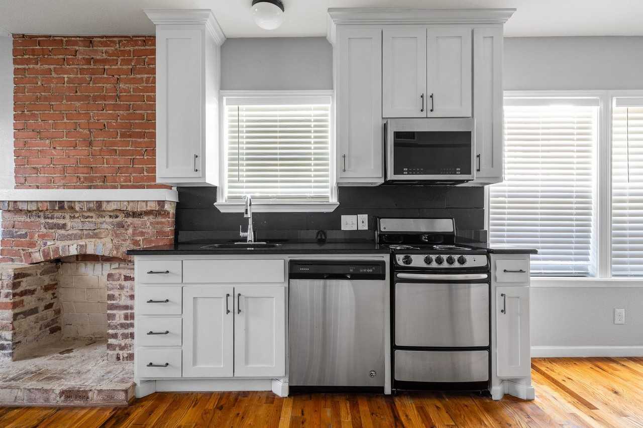 811 May - Photo 3 of 15