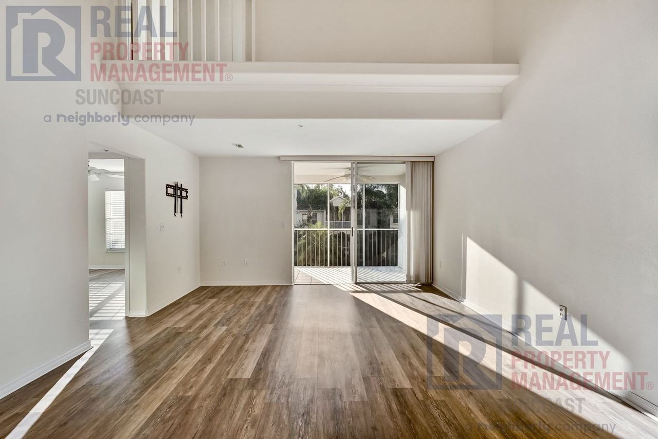 4220 Players Pl #2221 - Photo 4 of 32