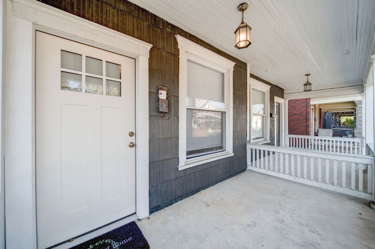 71 E Maynard Ave - Photo 3 of 15