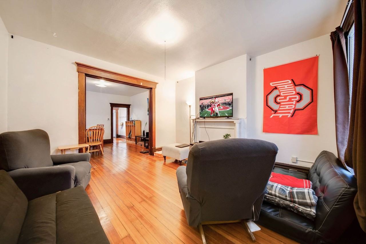 71 E Maynard Ave - Photo 4 of 15