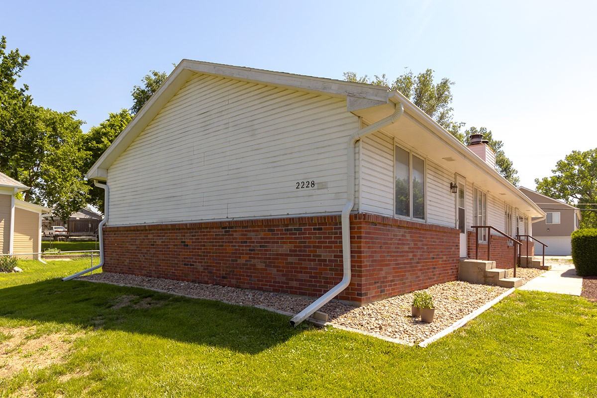 2228 S 9th St #B - Photo 2 of 50