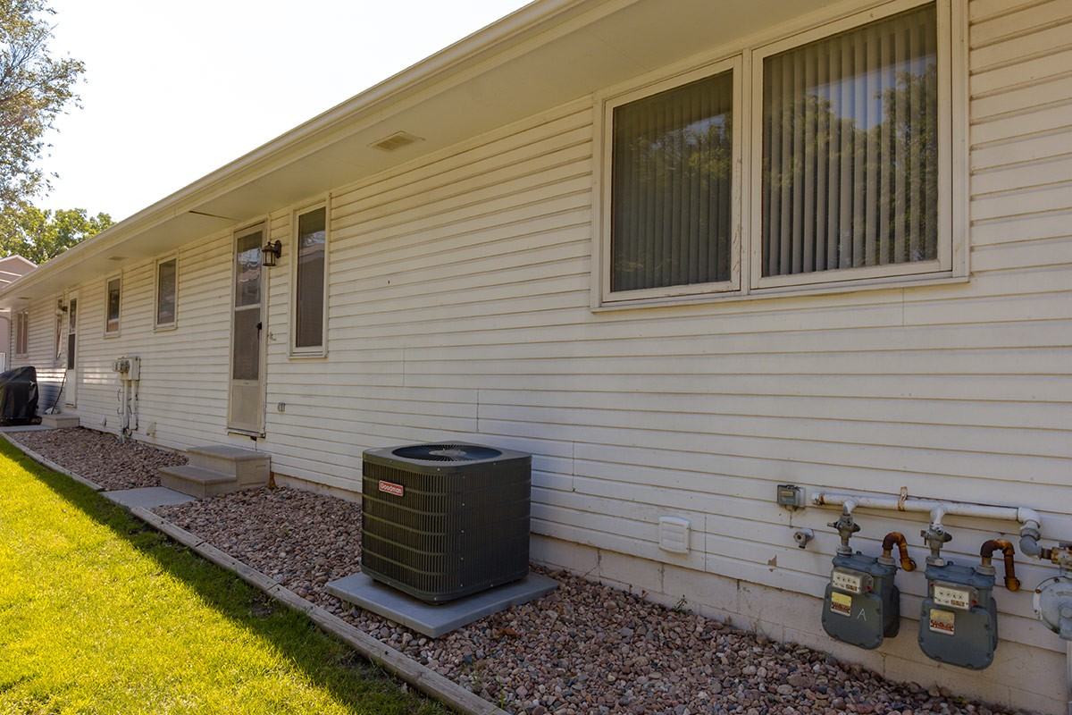 2228 S 9th St #B - Photo 4 of 50