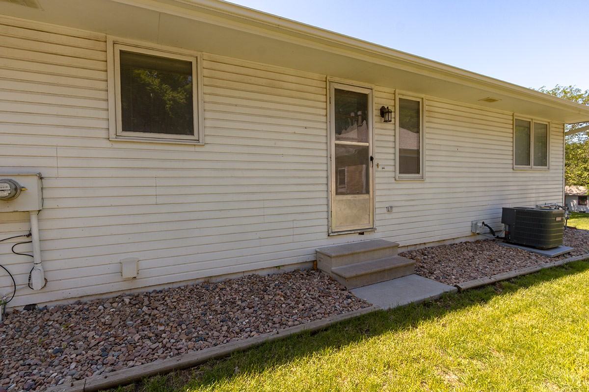 2228 S 9th St #B - Photo 5 of 50