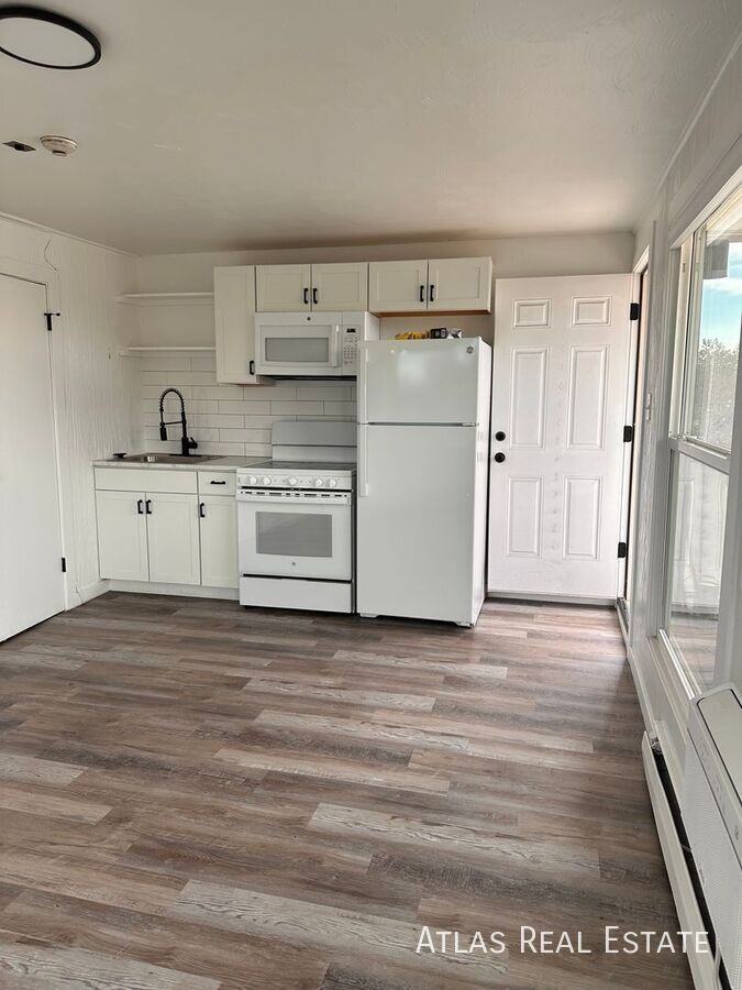 551 South Fairfax Street #401