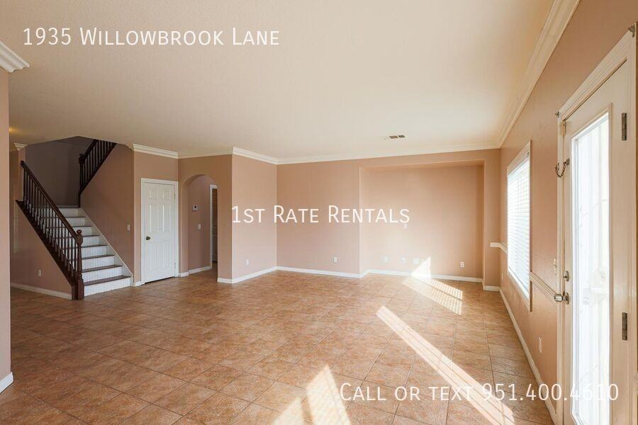 1935 Willowbrook Lane - Photo 3 of 20