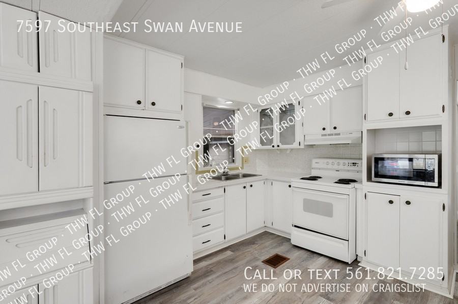 7597 Se Swan Ave - Photo 7 of 13