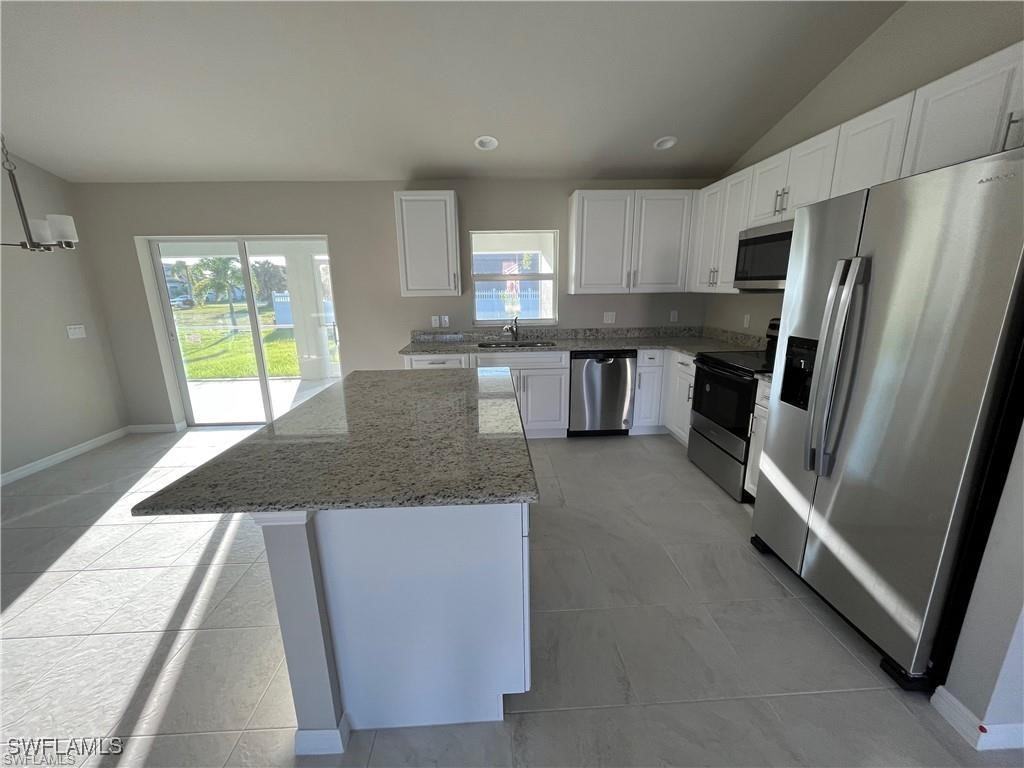 4334 Sw 9th Pl #4334 - Photo 3 of 34