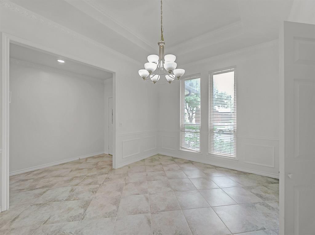 7315 Debbe Dr #7315 - Photo 4 of 37