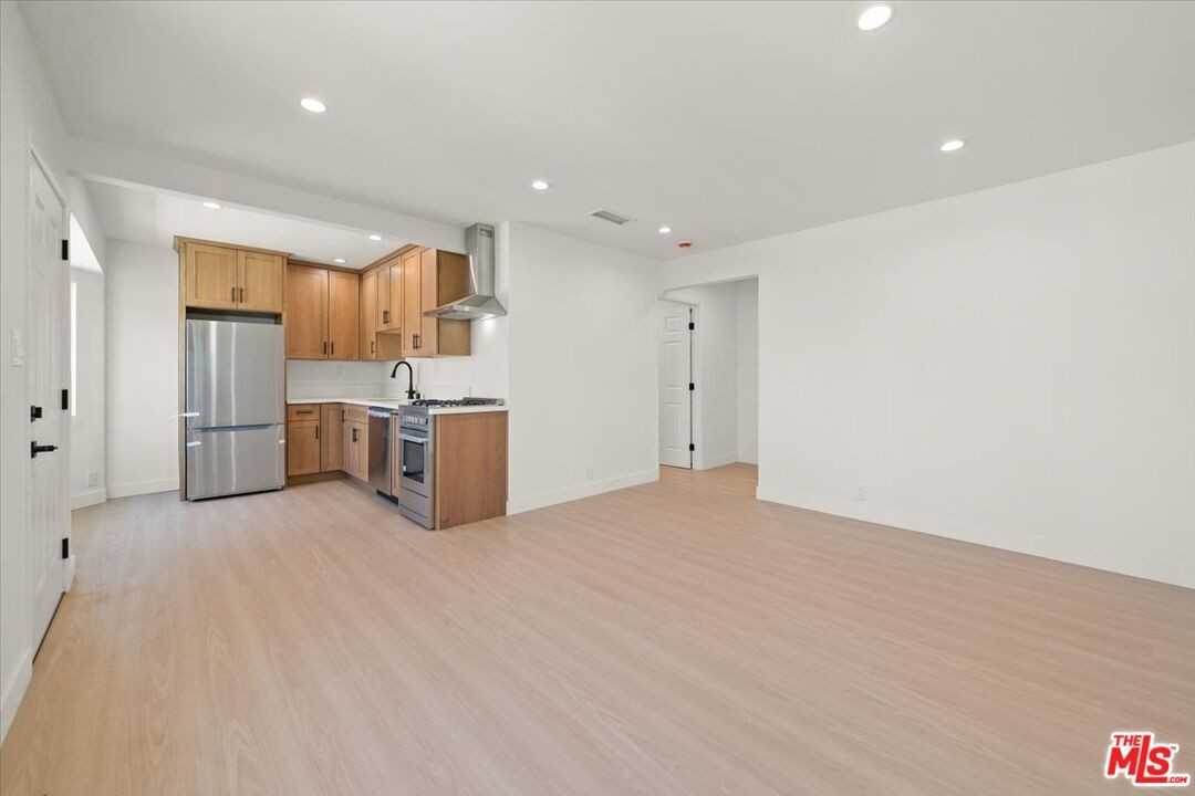 702 Washington Blvd #702 - Photo 4 of 18