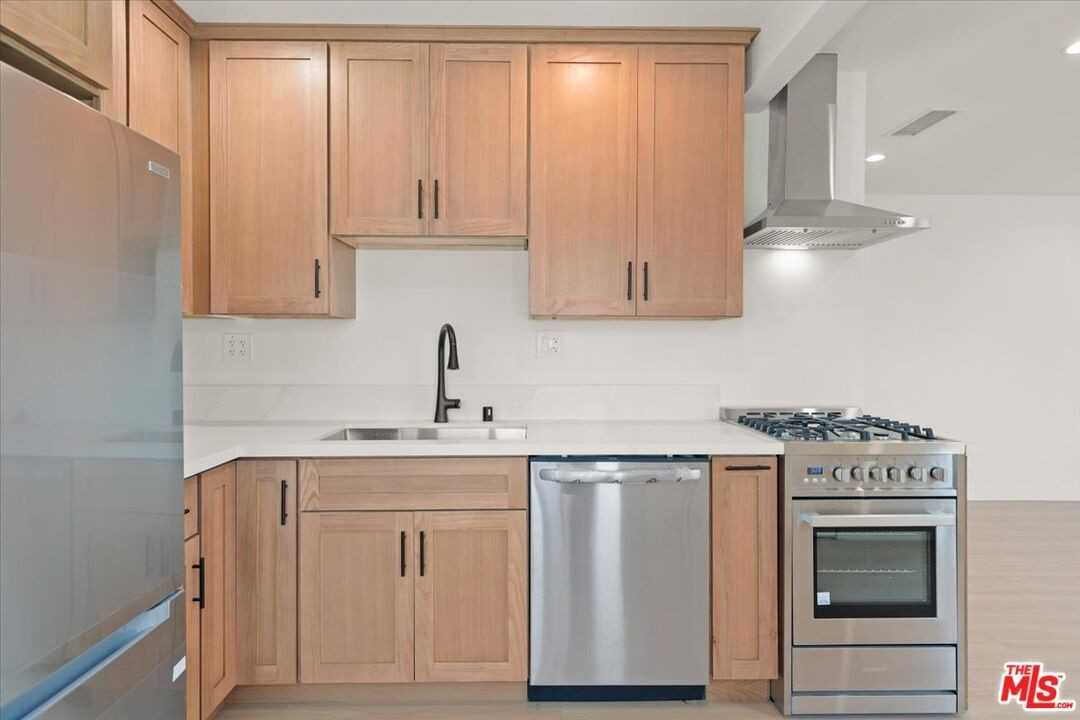 702 Washington Blvd #702 - Photo 5 of 18