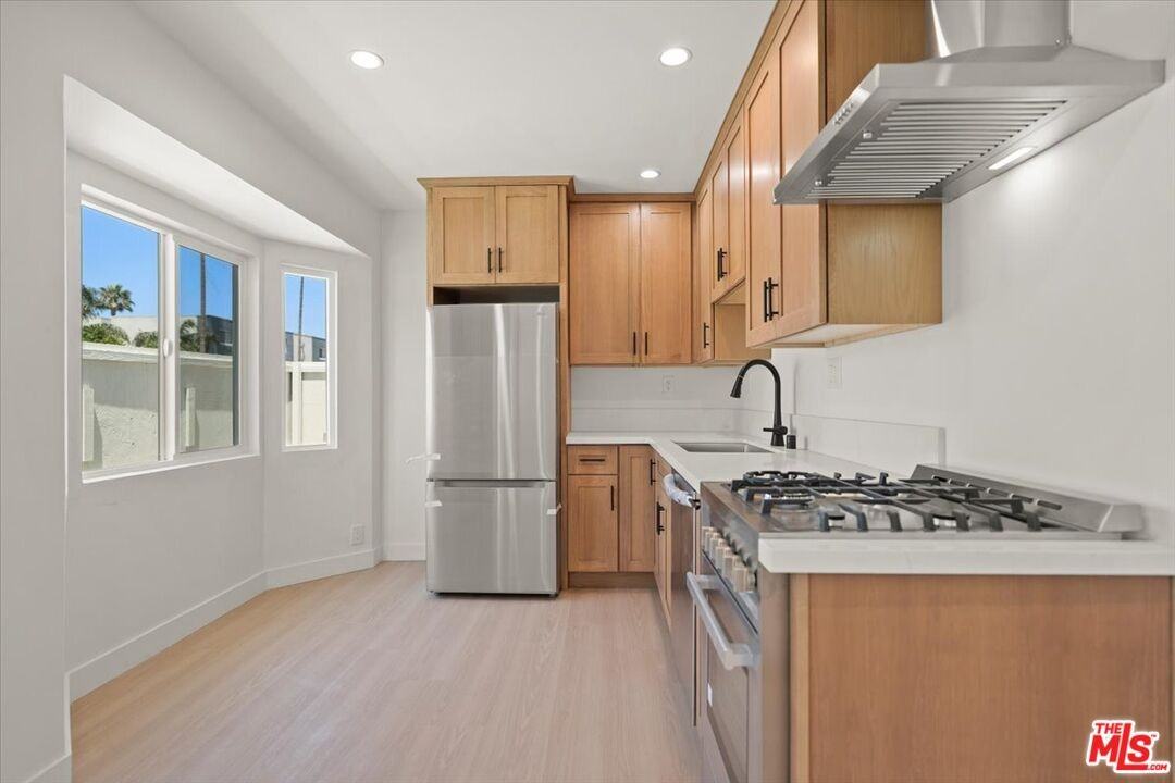 702 Washington Blvd #702 - Photo 6 of 18