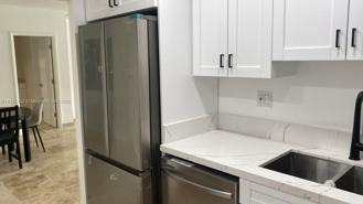 500 Bayview Dr - Photo 1 of 1